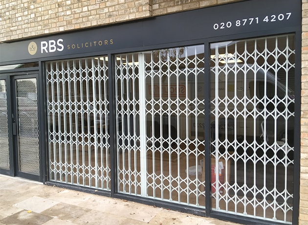 Retractable Security Gates for Shop Windows
